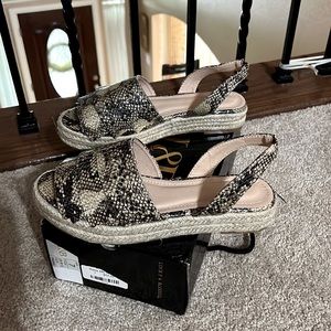 NEW LUCKY & BLESSED Rattle Me Snake print Sandals Size 7